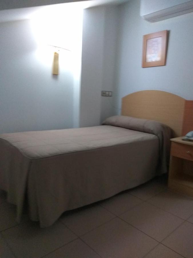 Hostal El Arco Mejorada Del Campo Eksteriør bilde