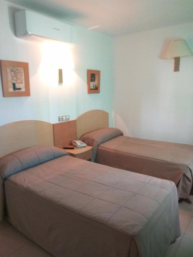 Hostal El Arco Mejorada Del Campo Eksteriør bilde