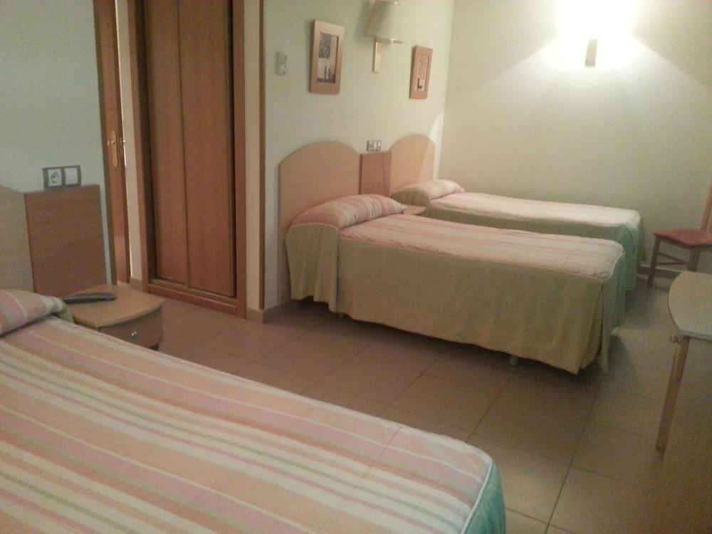 Hostal El Arco Mejorada Del Campo Eksteriør bilde